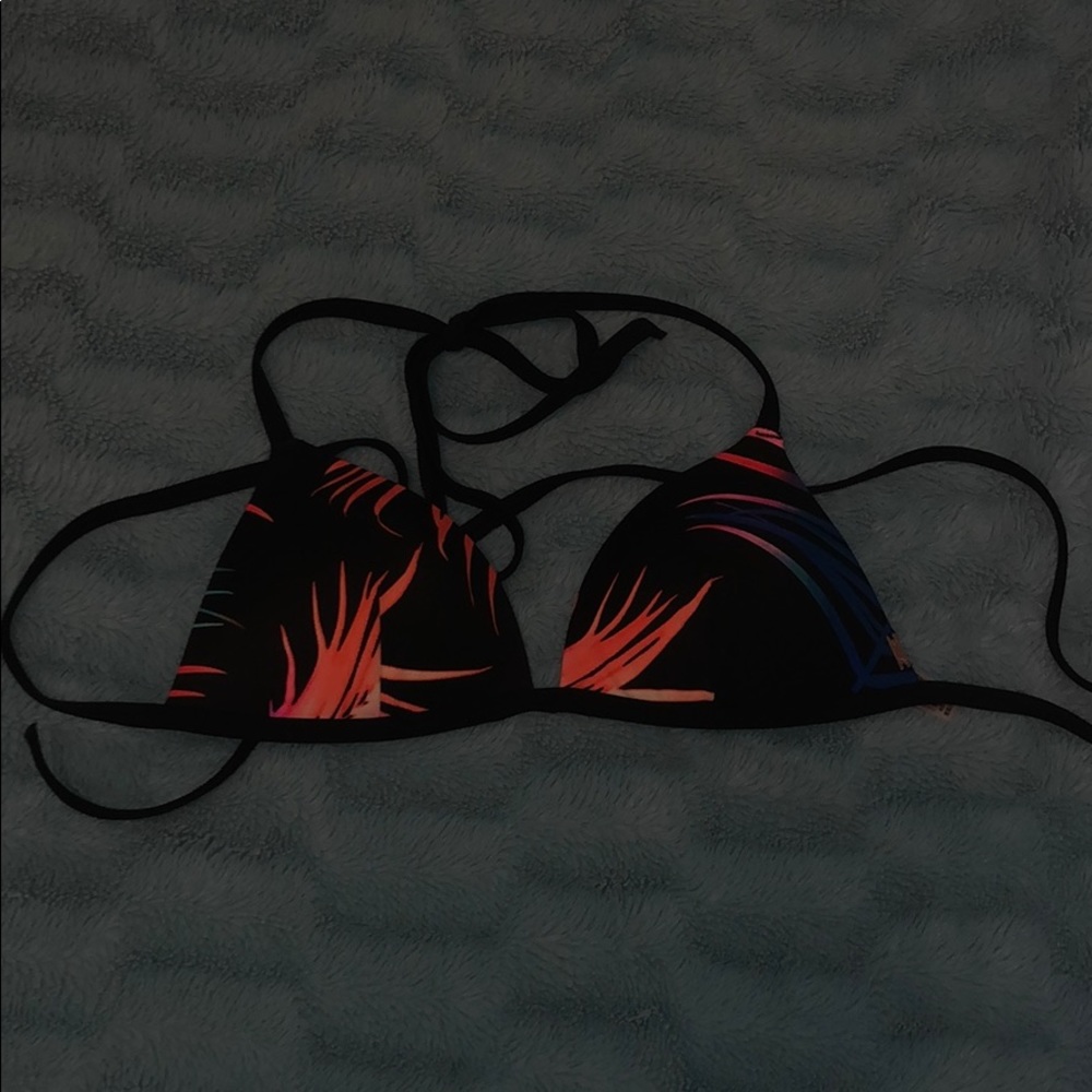 BLACK BIKINI TOP